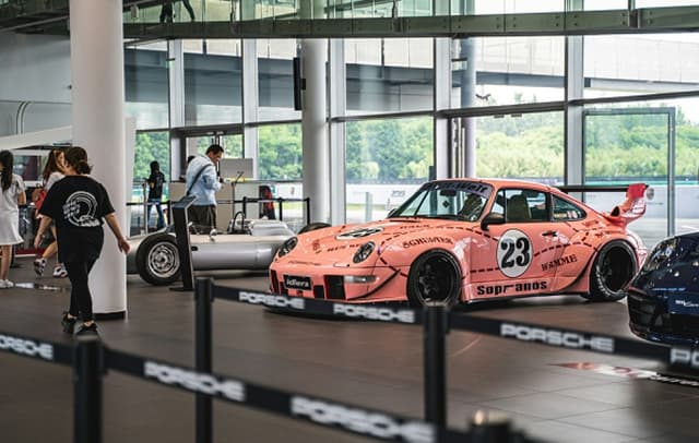 Car Shows & Automotive Culture