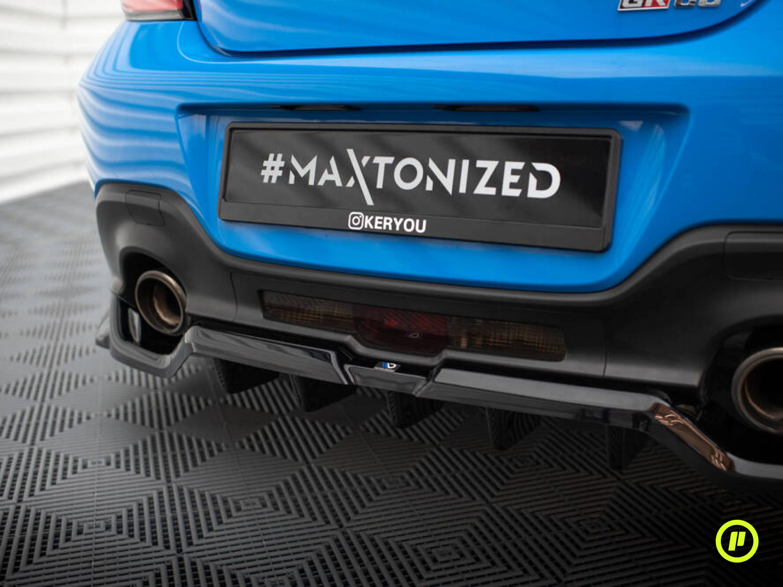 Maxton Design - Central Rear Splitter (with vertical bars) v3 for Toyota GR86 (ZN8 2022+)
