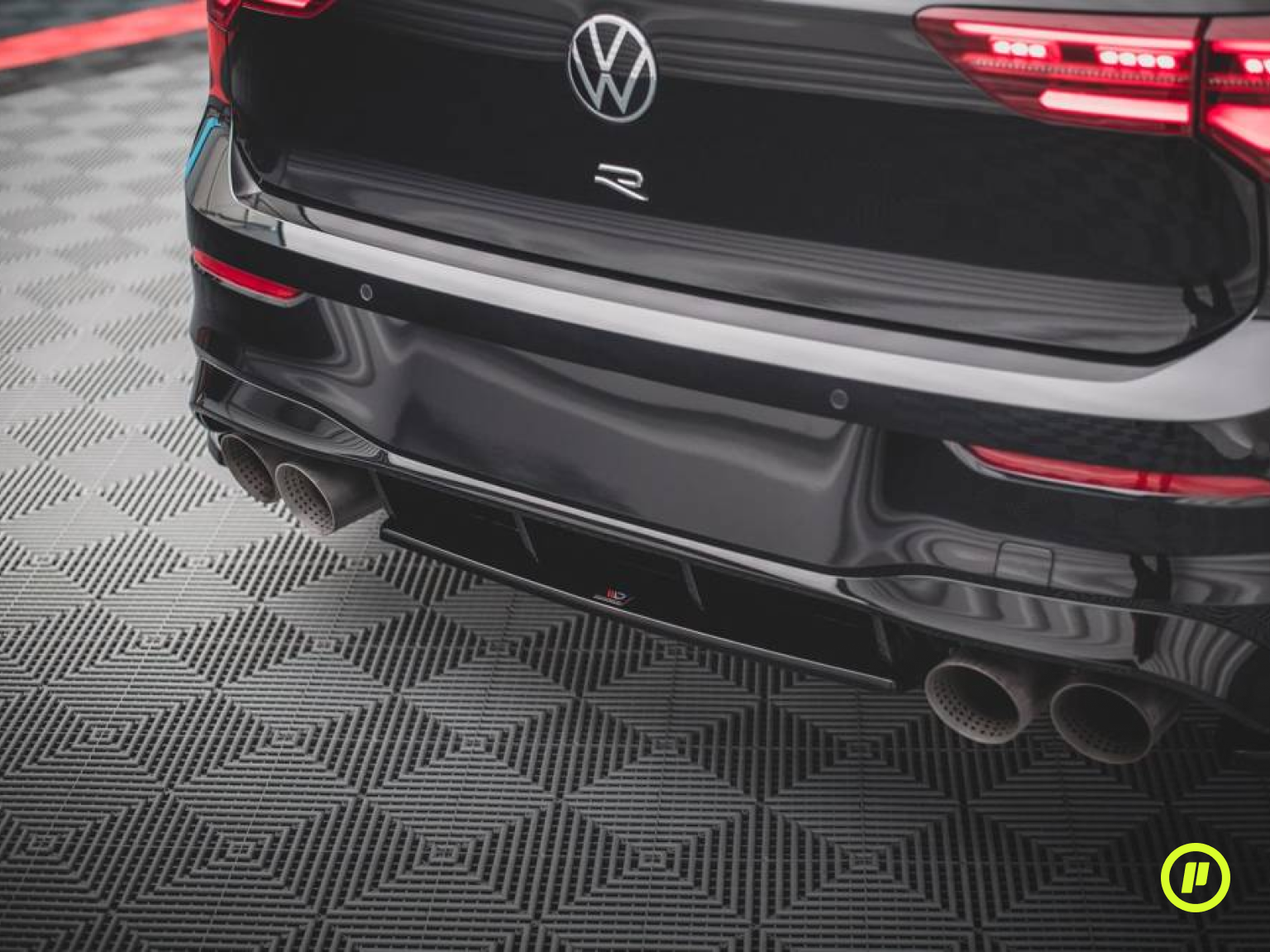 Maxton Design - Central Rear Splitter for Volkswagen Golf 8 R (Mk8 2019+)