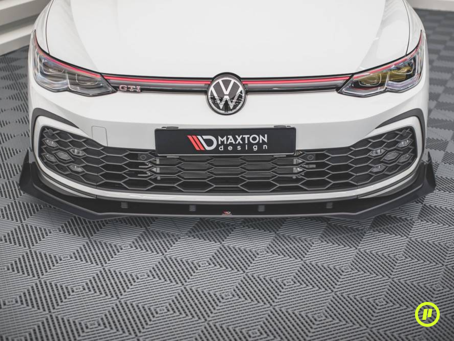 Maxton Design – Frontklappen für Volkswagen Golf 8 GTI (Mk8 2019+)
