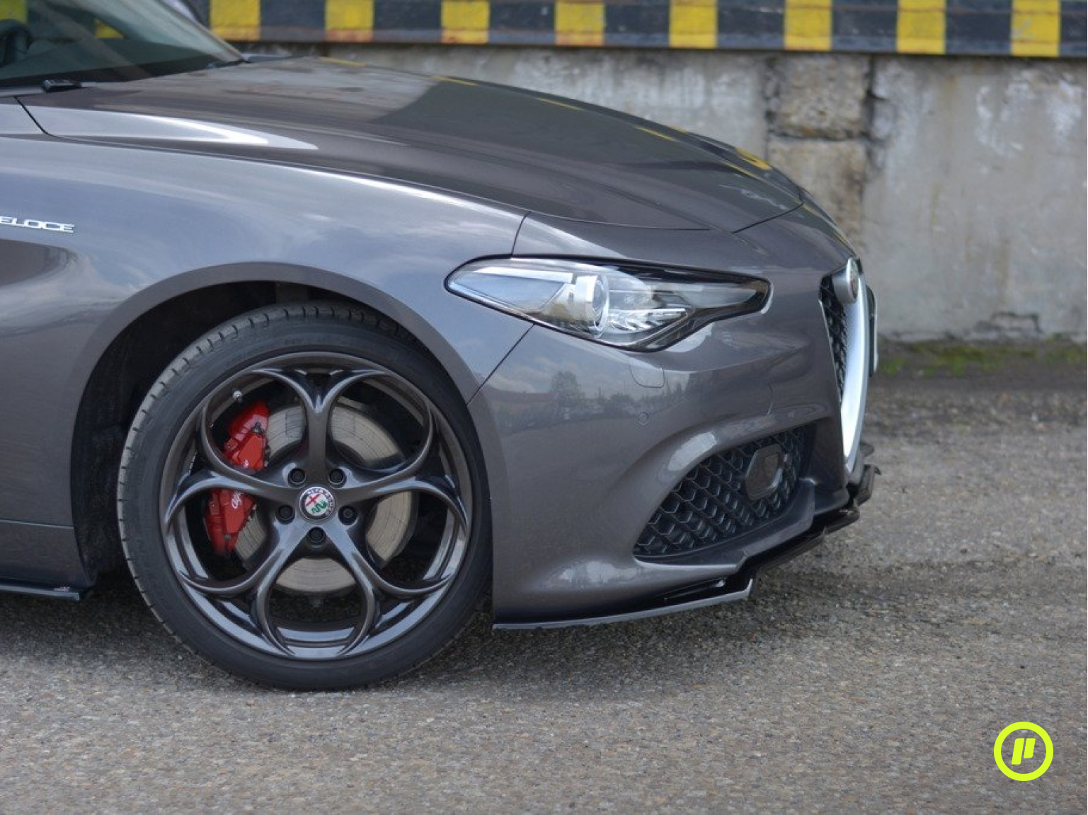 Maxton Design - Front Splitter v1 for Alfa Romeo Giulia Veloce (952 2015+)