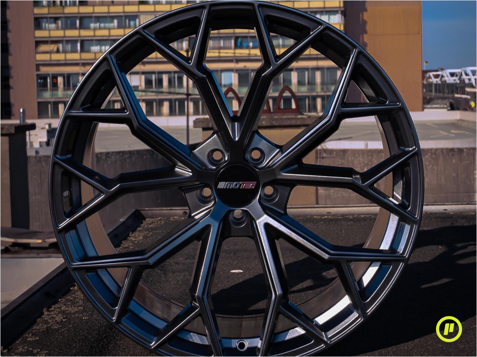 Motec Wheels - MCT17-Bull 22" 9J | ET 45 | 5x112 [2 Farben]