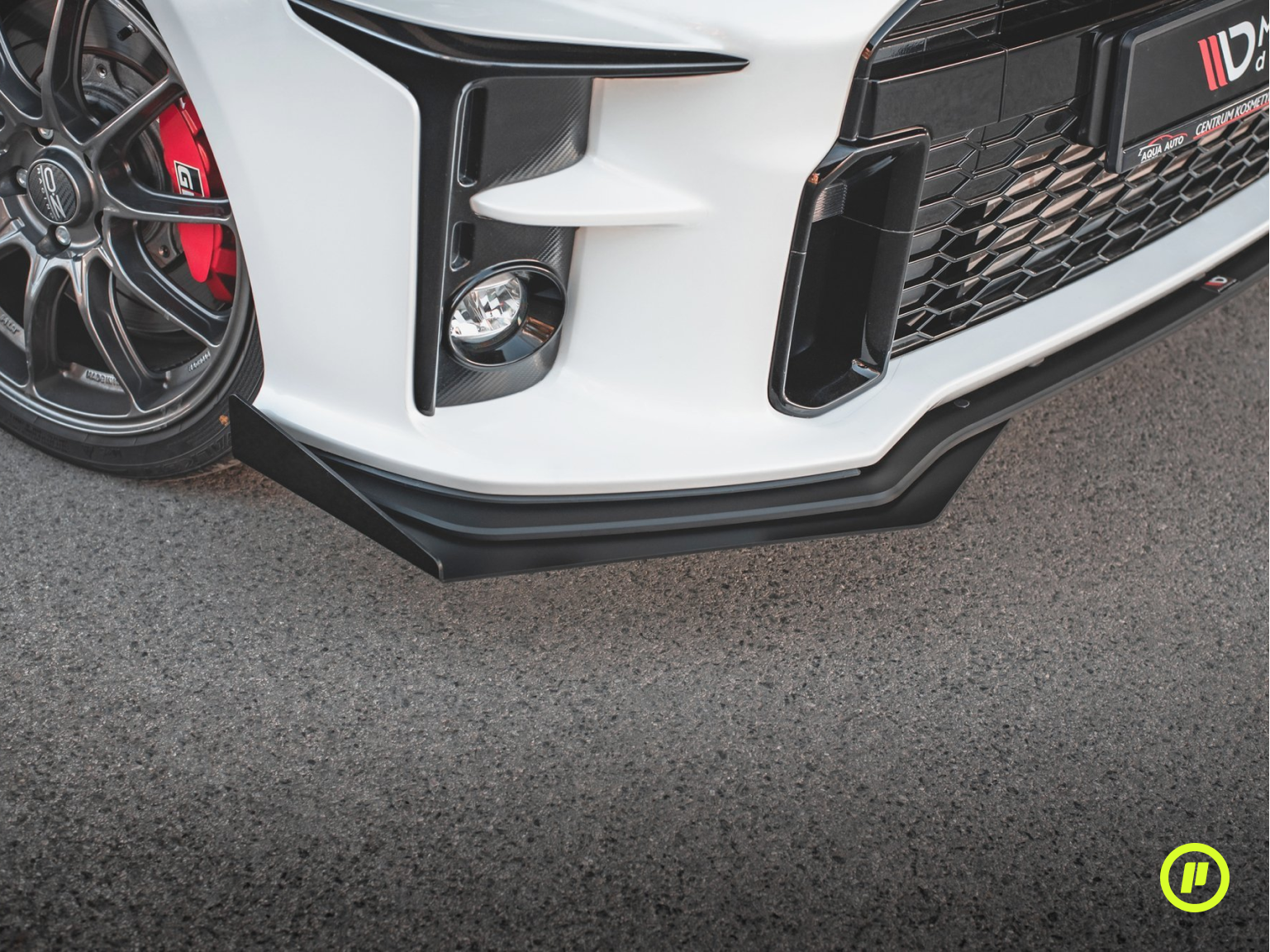 Splitter anteriore Racing Durability + alette per Toyota GR Yaris (MK4 2020+)