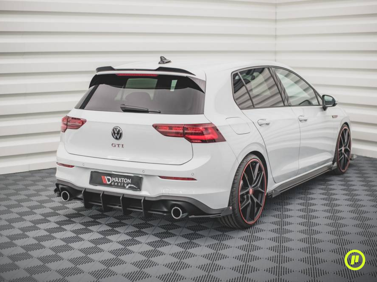 Maxton Design – Racing Durability hintere Seitensplitter + Klappen für Volkswagen Golf 8 GTI (Mk8 2019+)