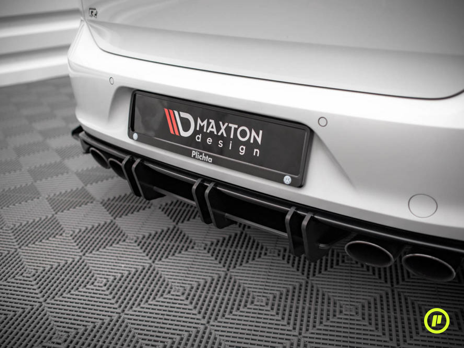 Maxton Design – Street Pro Heckdiffusor für Volkswagen Golf 7 R (Mk7 2013–2016).